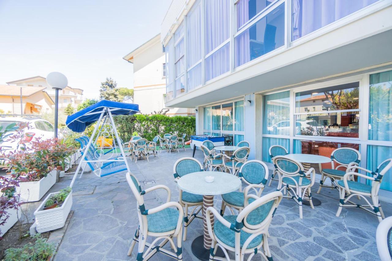 Hotel Mirage Μπελάρια-Ιτζέα Μαρίνα Εξωτερικό φωτογραφία