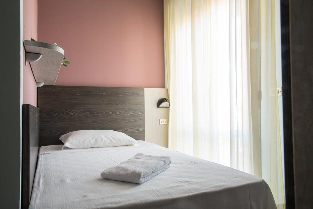 Hotel Mirage Μπελάρια-Ιτζέα Μαρίνα Εξωτερικό φωτογραφία