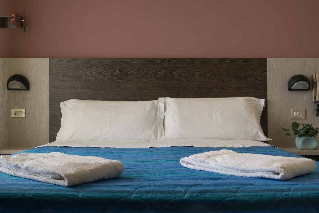 Hotel Mirage Μπελάρια-Ιτζέα Μαρίνα Εξωτερικό φωτογραφία