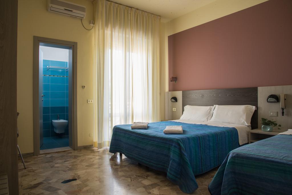 Hotel Mirage Μπελάρια-Ιτζέα Μαρίνα Εξωτερικό φωτογραφία