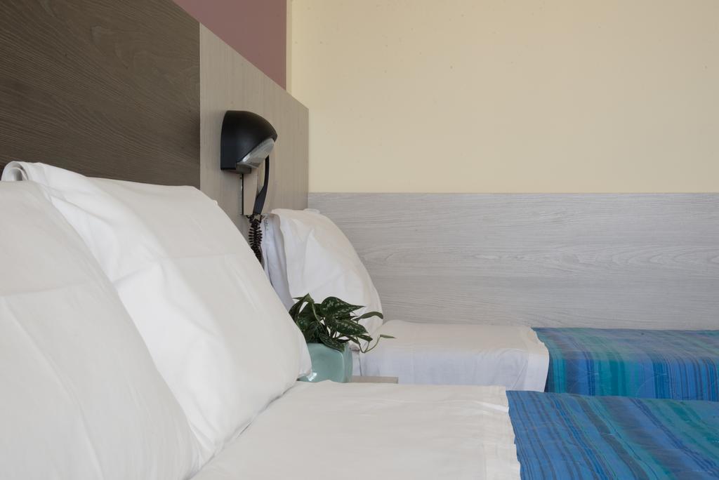 Hotel Mirage Μπελάρια-Ιτζέα Μαρίνα Εξωτερικό φωτογραφία