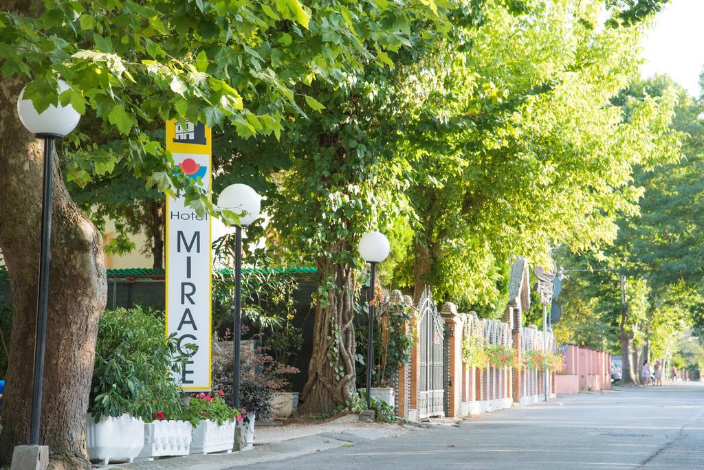 Hotel Mirage Μπελάρια-Ιτζέα Μαρίνα Εξωτερικό φωτογραφία