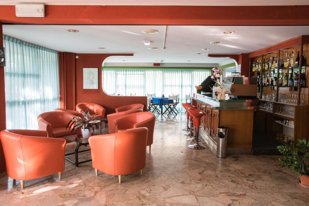 Hotel Mirage Μπελάρια-Ιτζέα Μαρίνα Εξωτερικό φωτογραφία