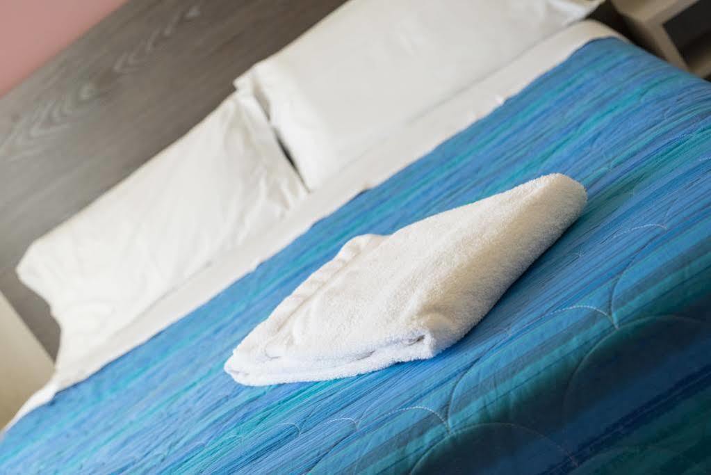 Hotel Mirage Μπελάρια-Ιτζέα Μαρίνα Εξωτερικό φωτογραφία