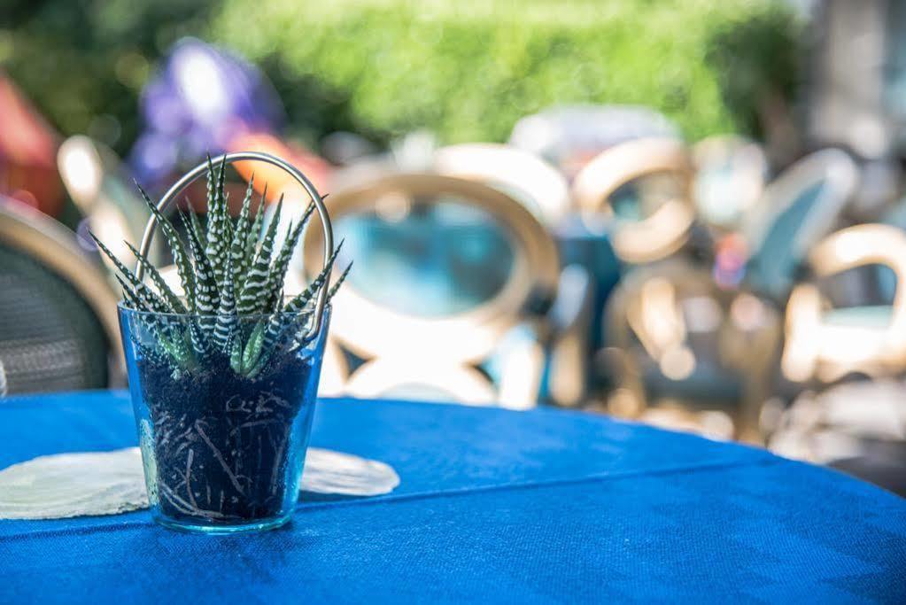 Hotel Mirage Μπελάρια-Ιτζέα Μαρίνα Εξωτερικό φωτογραφία