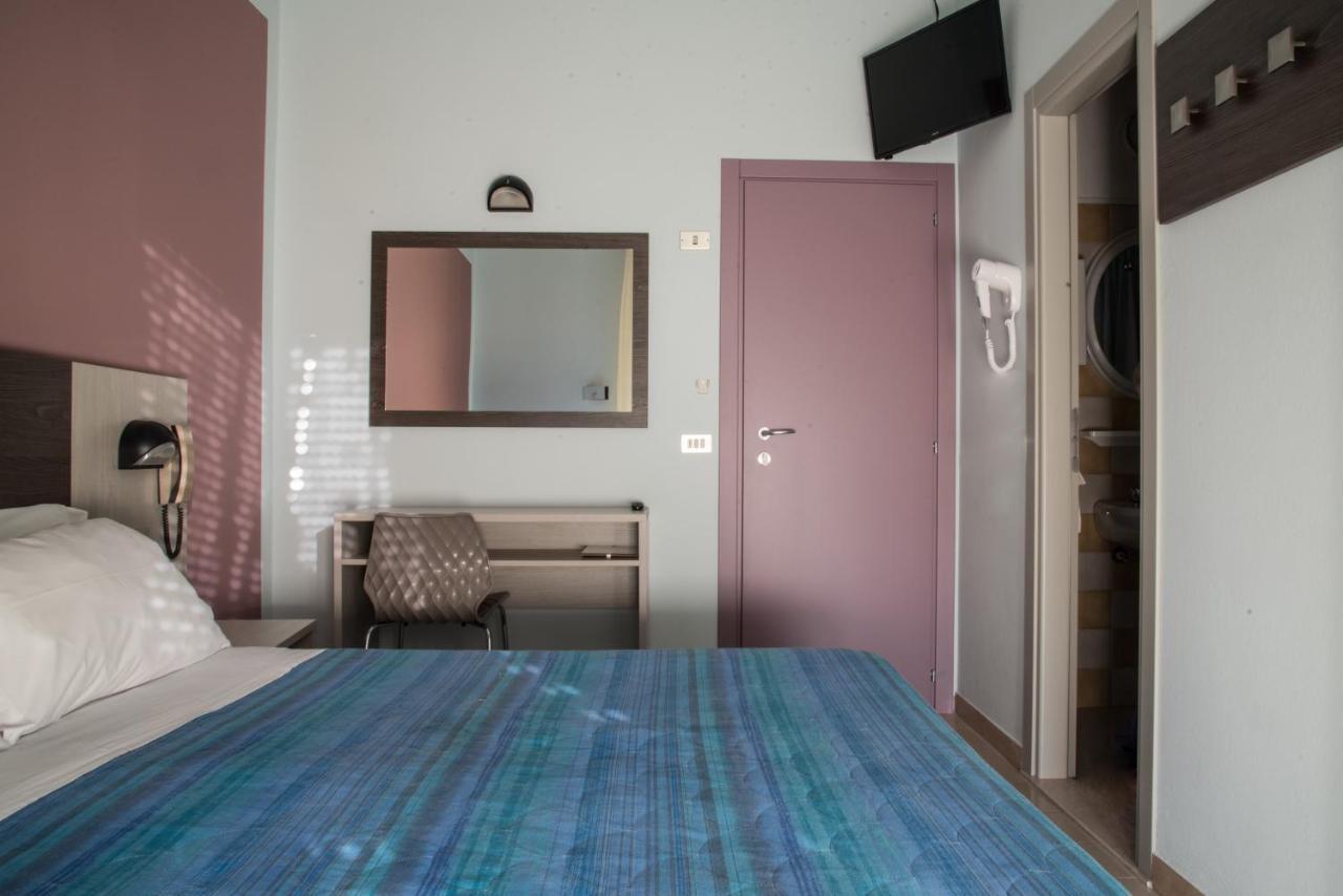 Hotel Mirage Μπελάρια-Ιτζέα Μαρίνα Εξωτερικό φωτογραφία